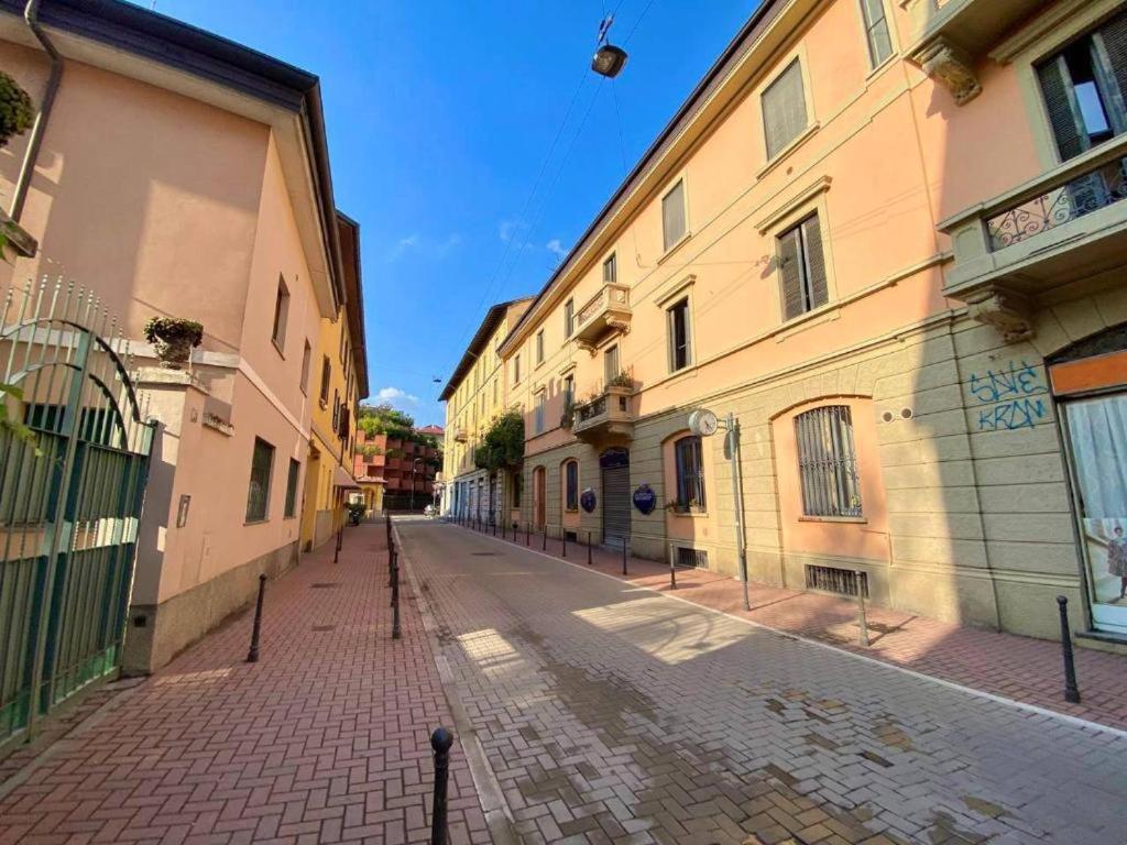 Апартаменти Conte Rosso House, Con Doppia Terrazza In Coorte Tranquilla A Due Passi Da Stazione E Metropolitana Lambrate Мілан Екстер'єр фото