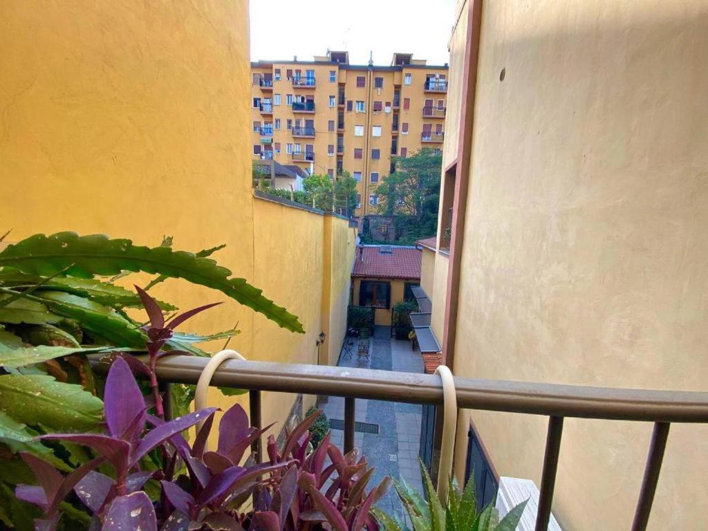 Апартаменти Conte Rosso House, Con Doppia Terrazza In Coorte Tranquilla A Due Passi Da Stazione E Metropolitana Lambrate Мілан Екстер'єр фото
